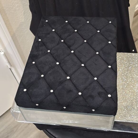 At Home Studded Velvet Mirrored Jewelry Storage Box - Picture 10 of 11